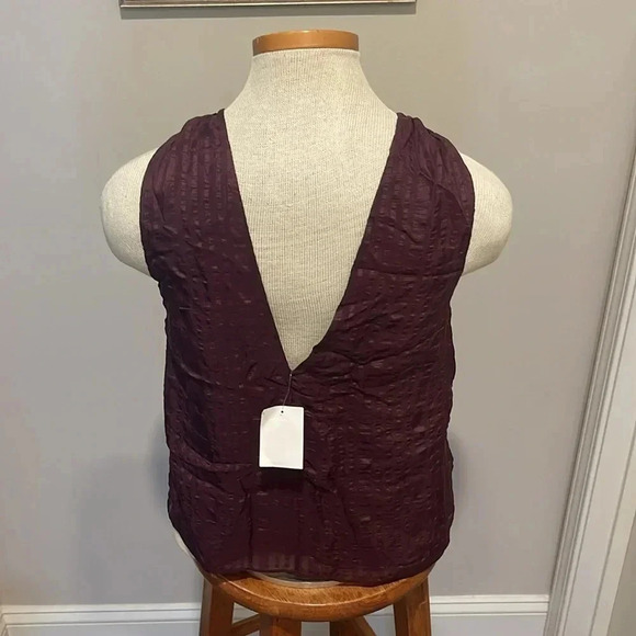 NWT!! Frame - Draped Textured Silk Halter Top in Cabernet Purple - Size XS - Picture 6 of 8